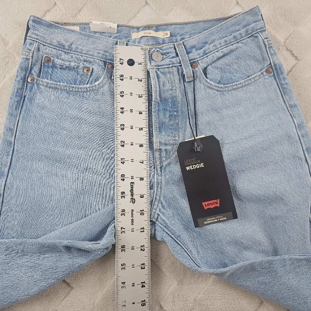 Levi's Wedgie High Rise Jean Womens 28 Button Fly Blue Rigid Denim